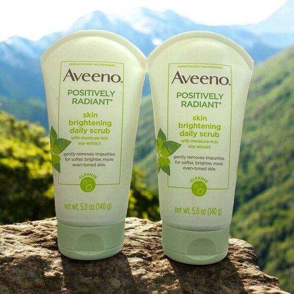 Aveeno Positively Radiant Brightening & Exfoliating Face Scrub Face Wash 2 5oz - Picture 1 of 3